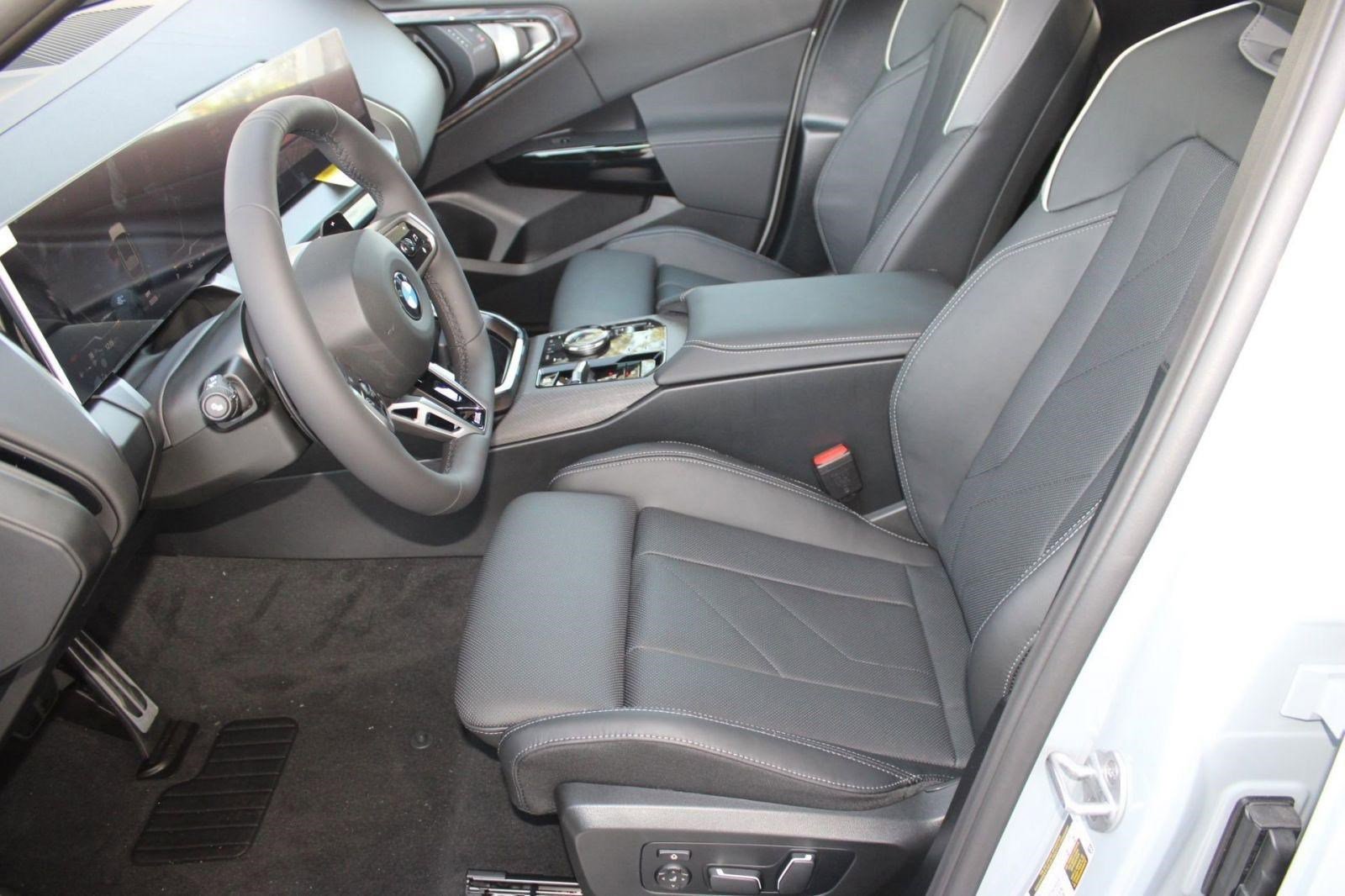 New 2026 BMW X3 xDrive30 w/ Premium Package image 5