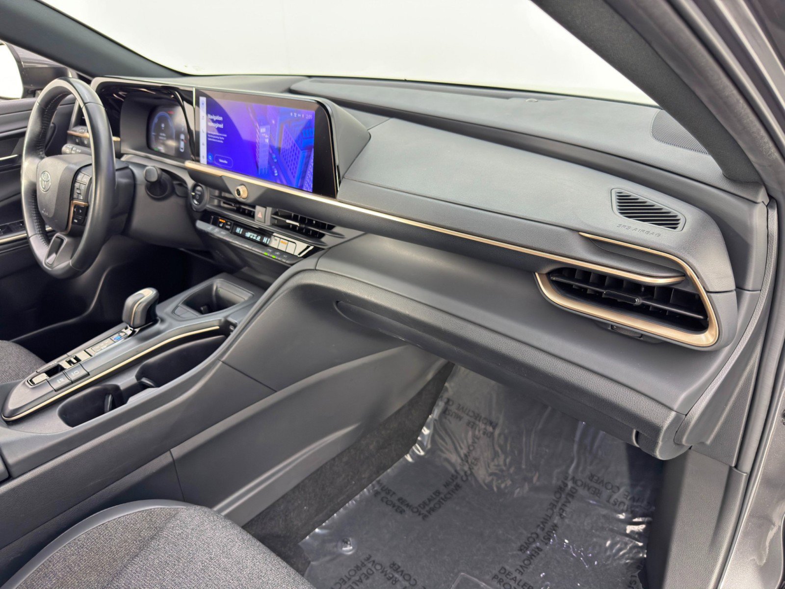 Used 2023 Toyota Crown XLE image 13