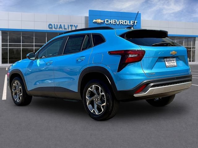 New 2026 Chevrolet Trax LT w/ Driver Confidence Package FWD image 3