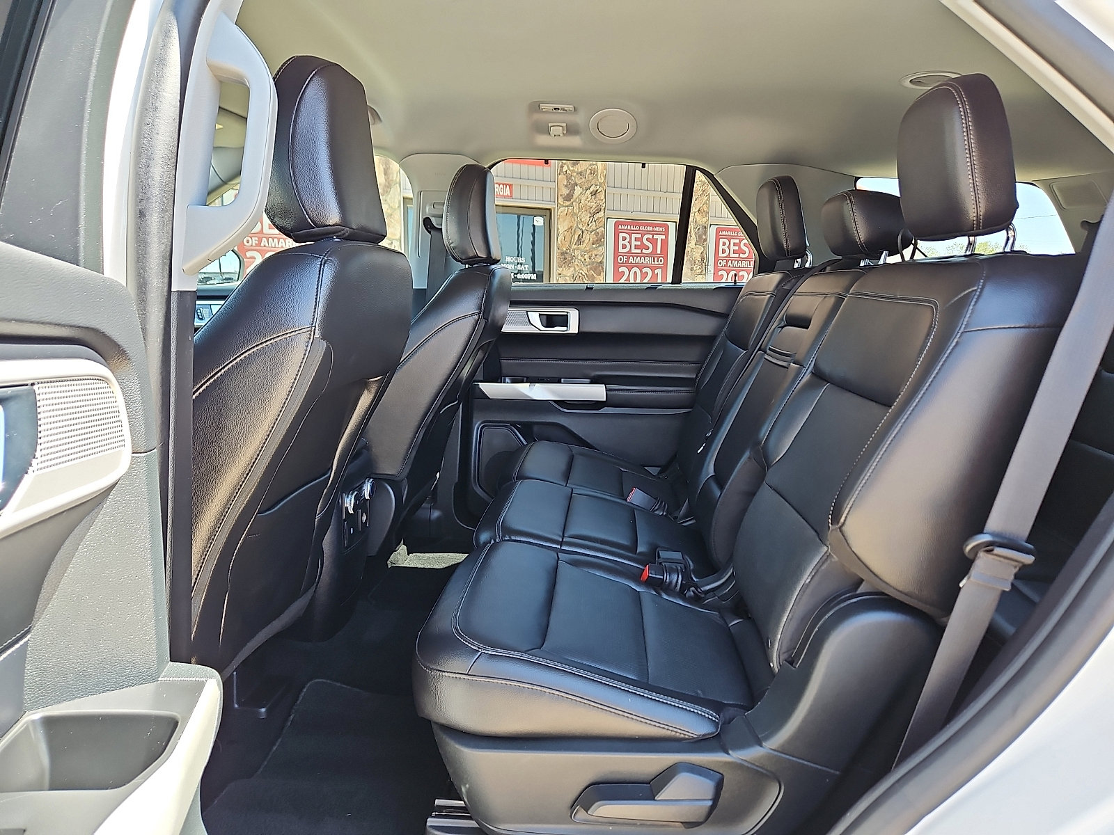 Used 2021 Ford Explorer Limited image 11