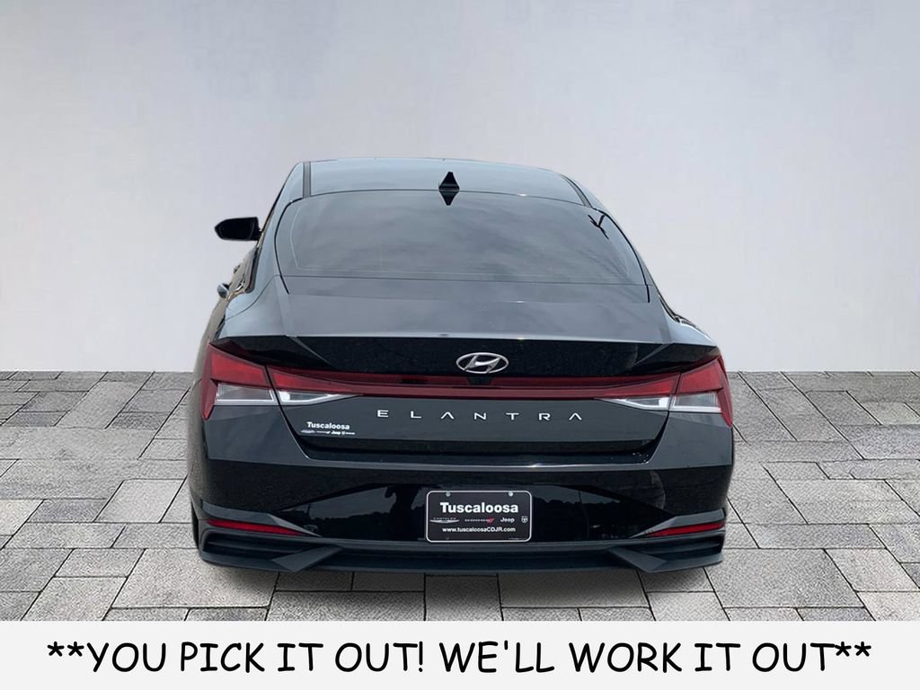 Used 2023 Hyundai Elantra SEL w/ Convenience Package FWD image 6
