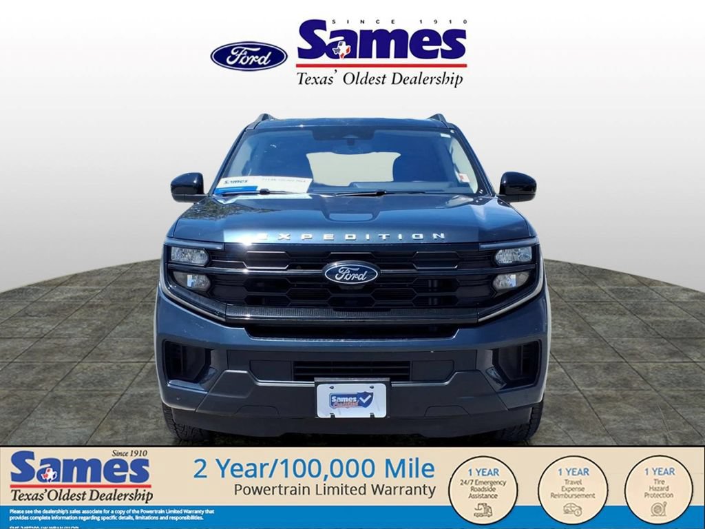 Used 2025 Ford Expedition Active RWD image 2