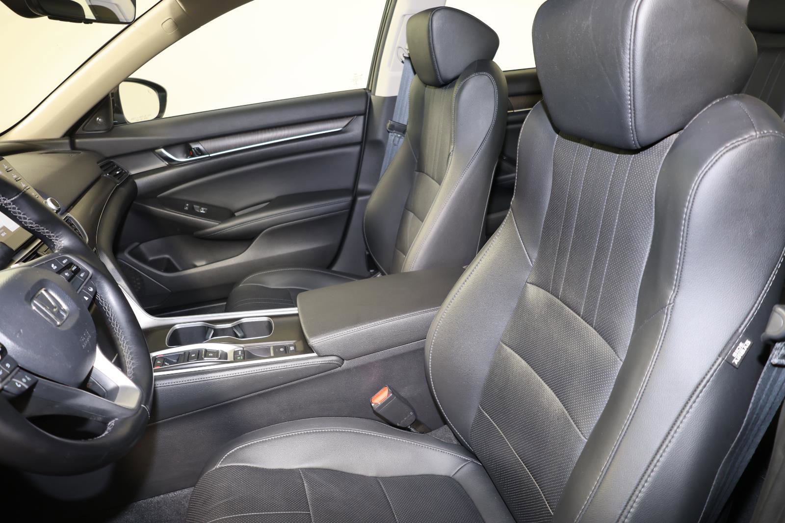 Used 2021 Honda Accord Touring image 27