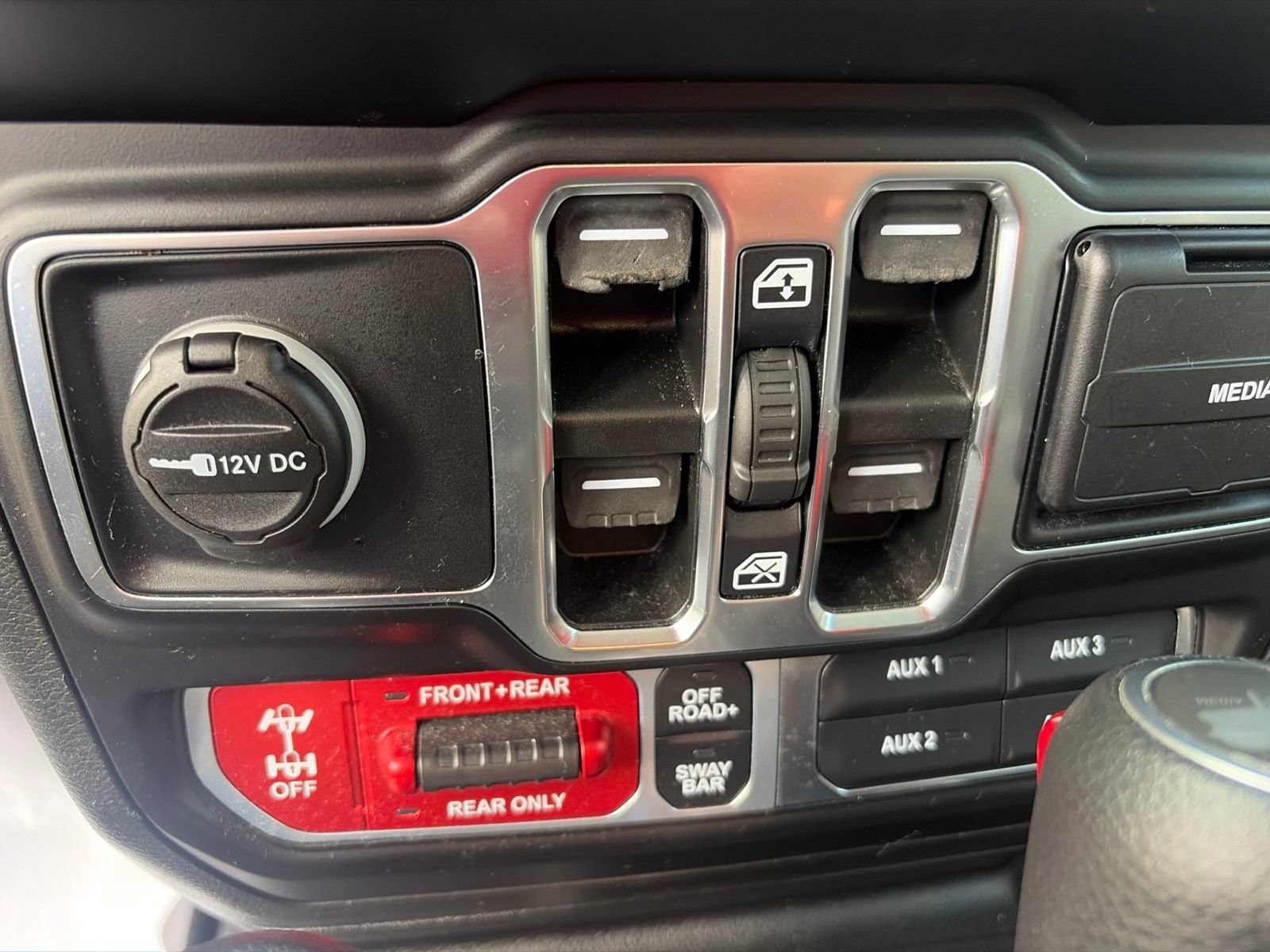 Used 2021 Jeep Wrangler Unlimited Rubicon AWD/4WD image 16