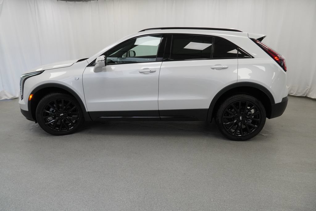Used 2023 Cadillac XT4 Sport w/ Cold Weather Package AWD/4WD image 6