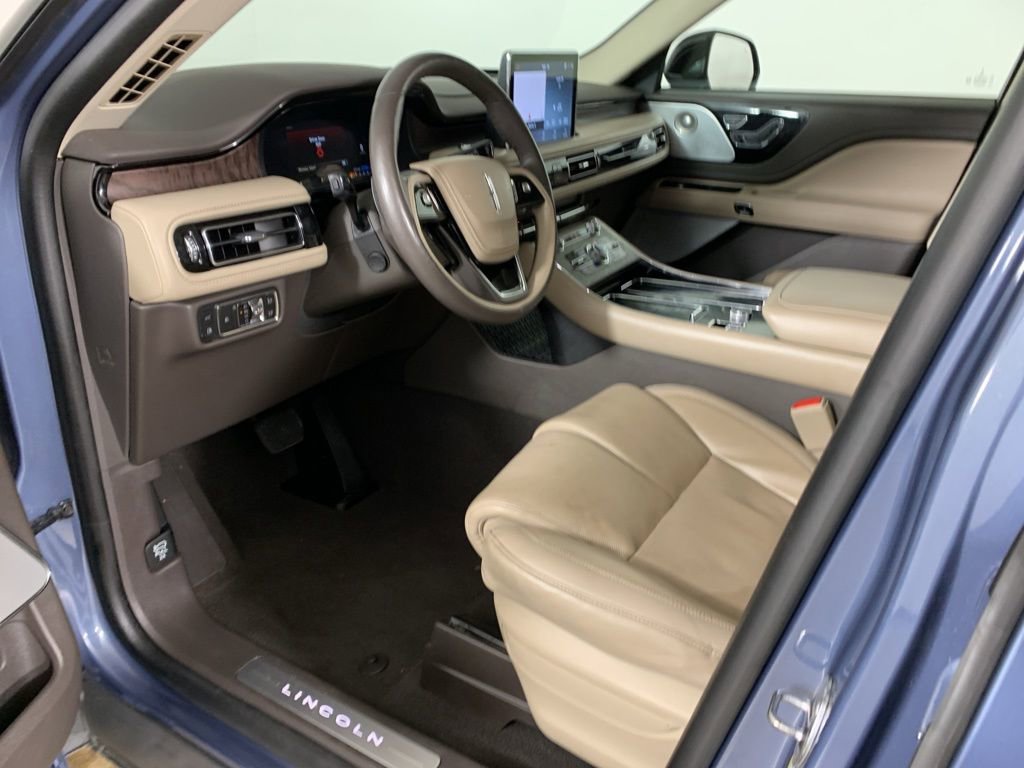 Used 2021 Lincoln Aviator Grand Touring w/ Equipment Group 302A AWD/4WD image 31