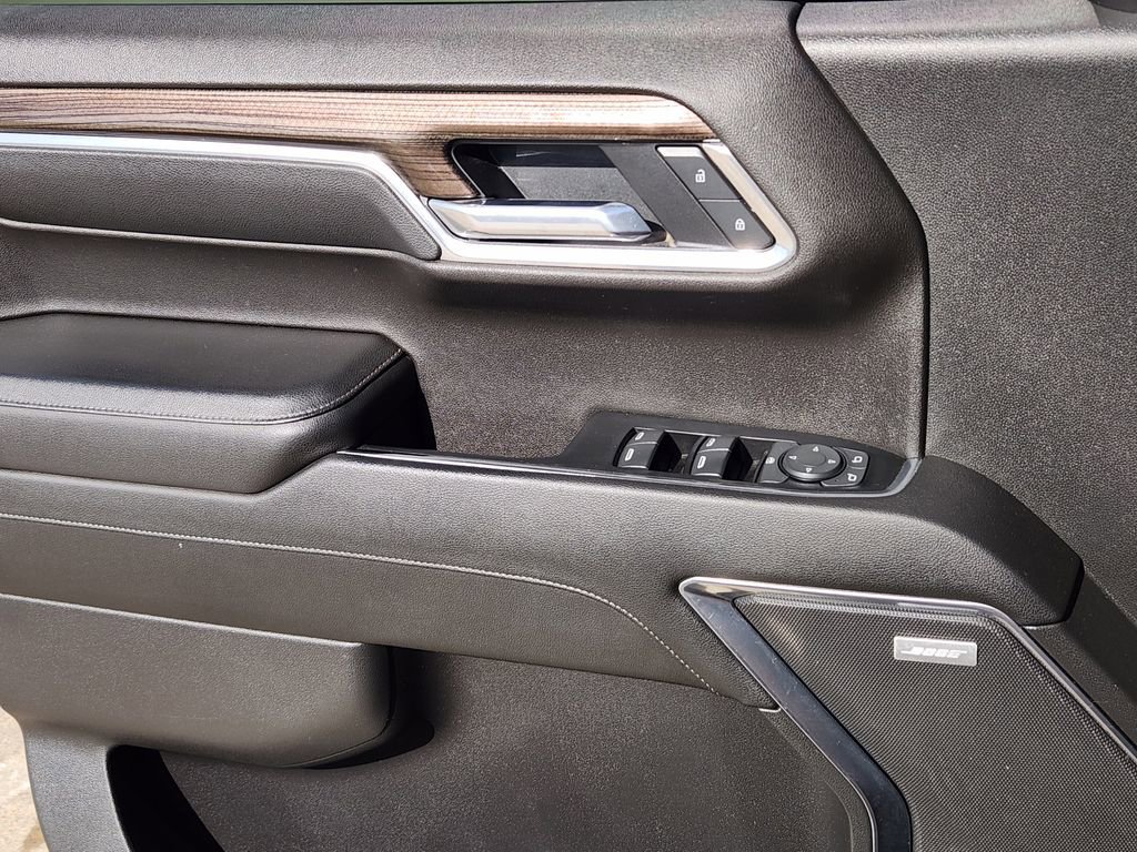 Used 2022 Chevrolet Silverado 1500 RST w/ Convenience Package II image 26