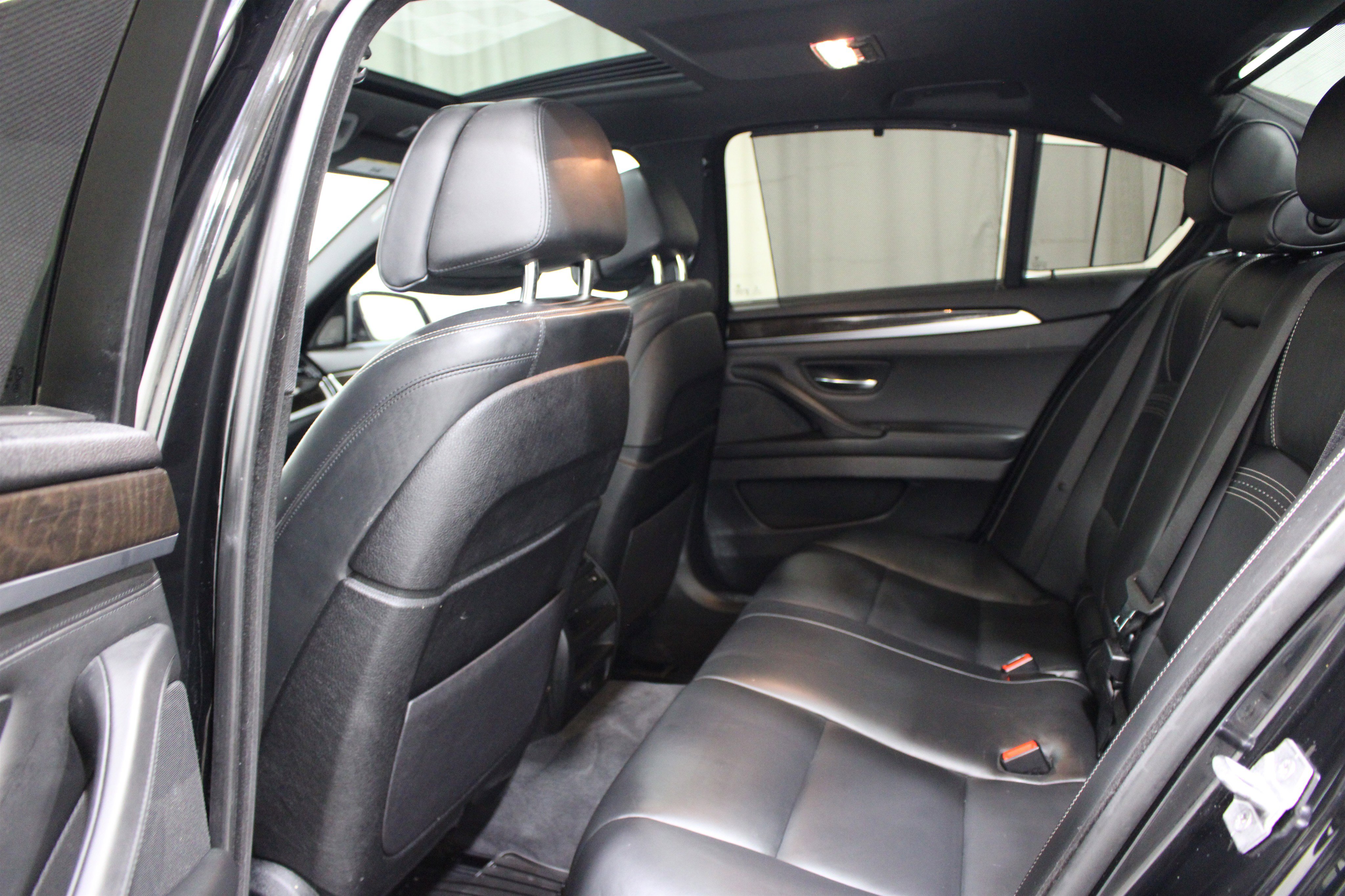 Used 2016 BMW 550i xDrive Sedan AWD/4WD image 20