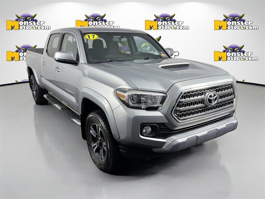 Used 2017 Toyota Tacoma SR5 image 3