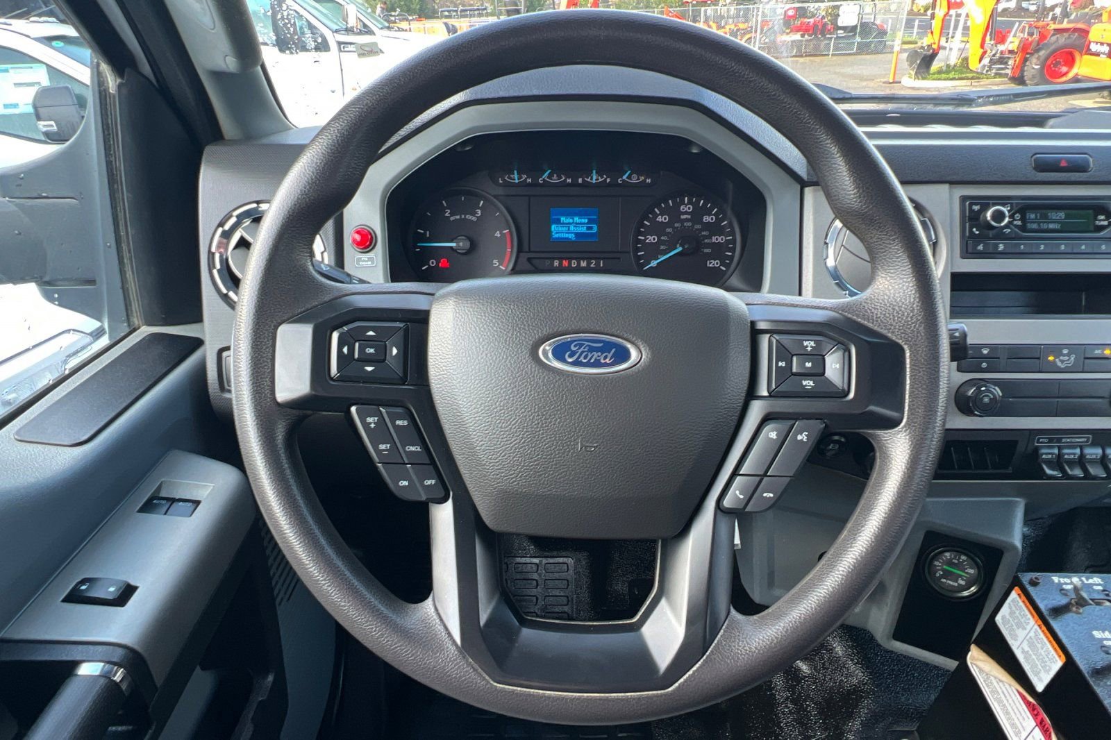 Used 2021 Ford F750 2WD Regular Cab Super Duty image 14