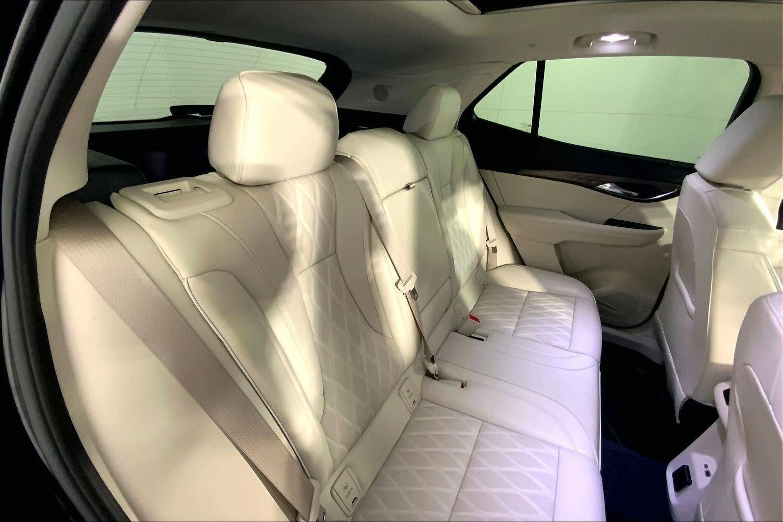 Used 2023 Buick Envision Avenir image 23