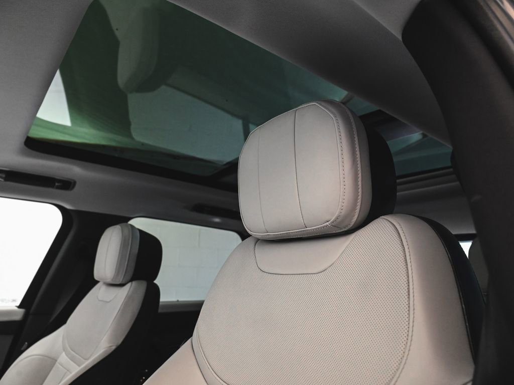 Used 2023 Land Rover Range Rover Sport SE Dynamic image 28
