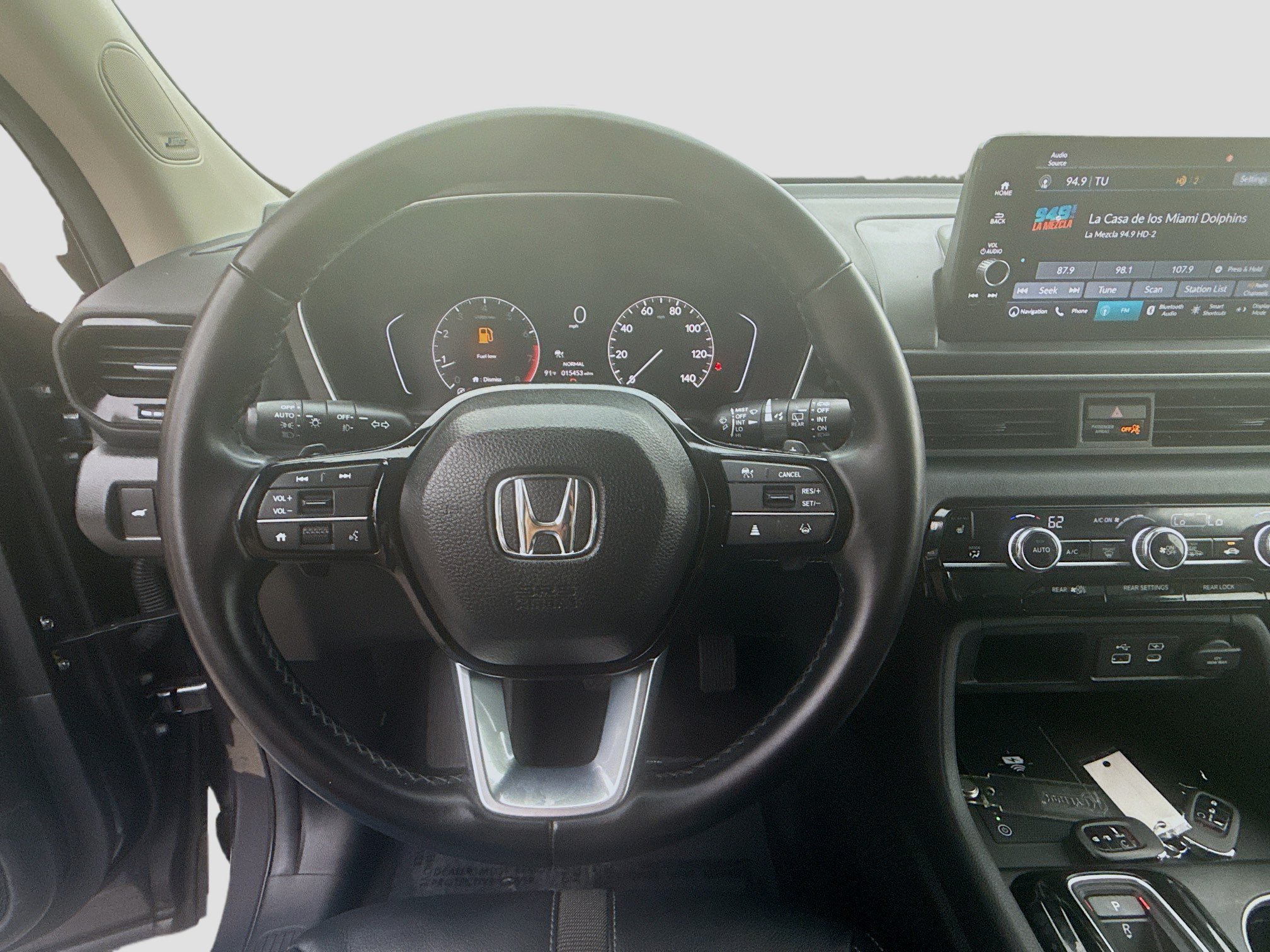 Certified 2025 Honda Pilot Touring image 10