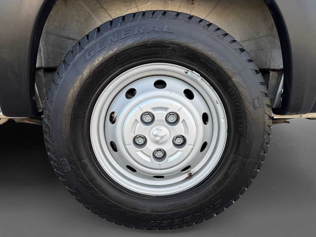 Used 2021 RAM ProMaster 2500 w/ Convenience Group FWD image 11