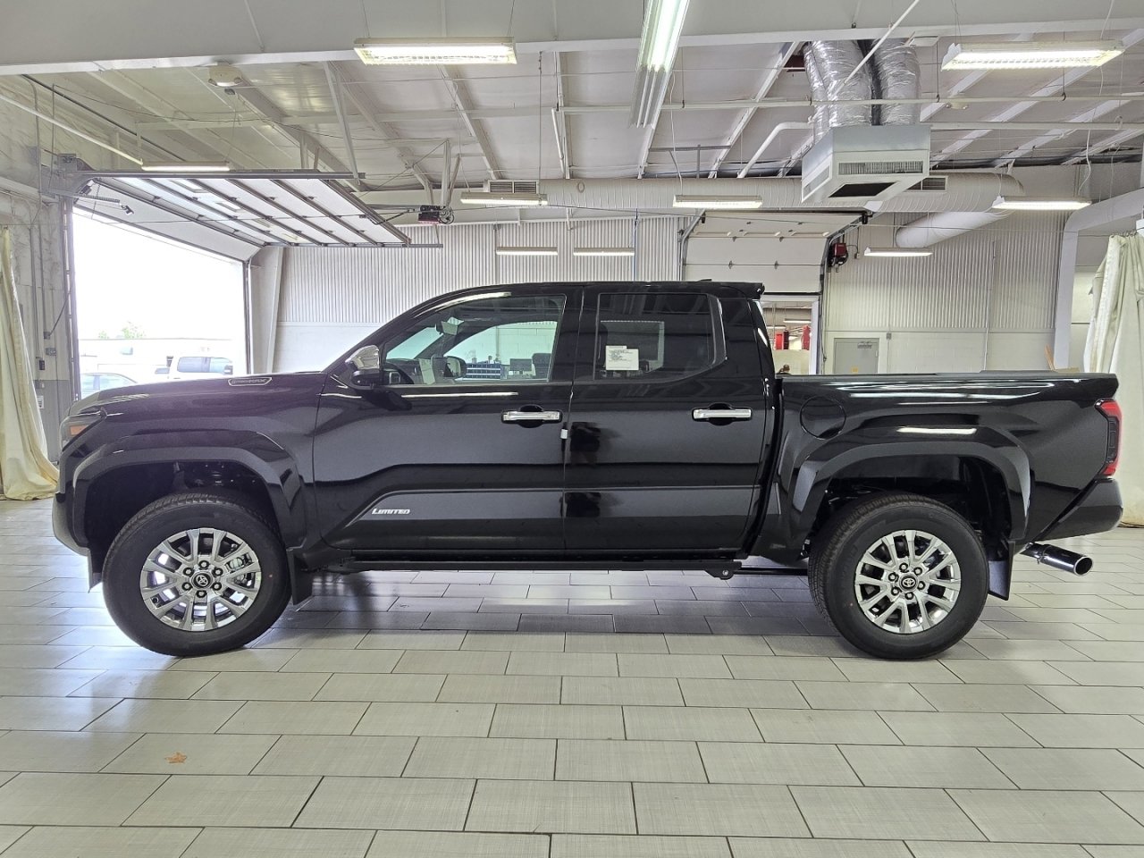 New 2026 Toyota Tacoma Limited AWD/4WD image 16