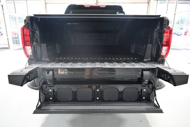 New 2026 GMC Sierra 1500 Elevation AWD/4WD image 9
