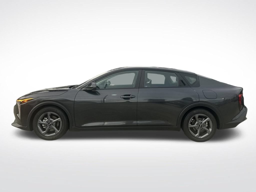 Used 2025 Kia K4 FWD image 2