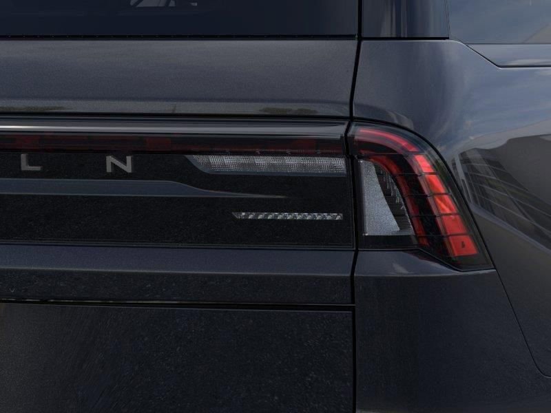New 2026 Lincoln Navigator Reserve w/ Jet Appearance Package AWD/4WD image 21