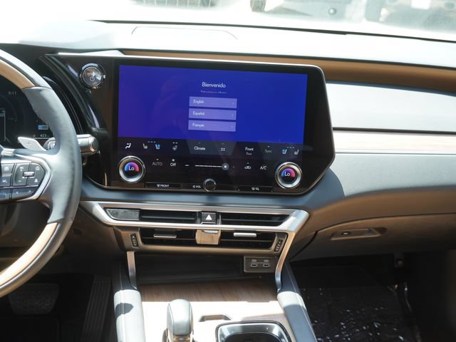 Used 2025 Lexus RX 350h w/ Kick Sensor & Tow Package AWD/4WD image 13