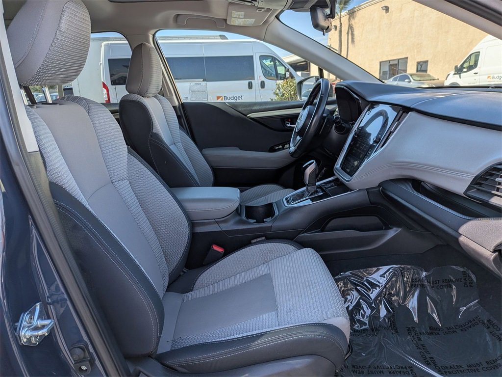 Used 2025 Subaru Outback Premium image 31