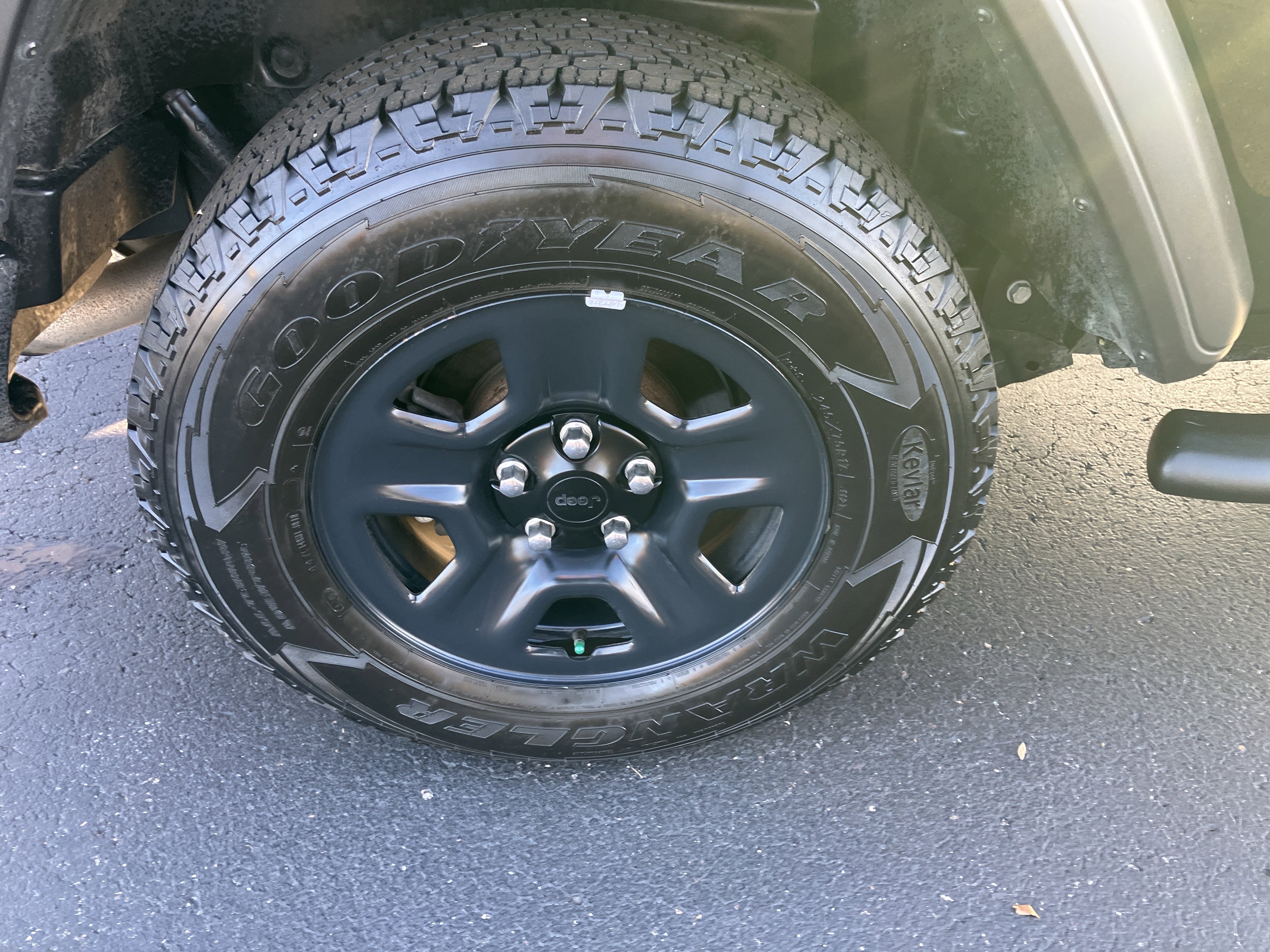 Used 2021 Jeep Wrangler Sport image 12