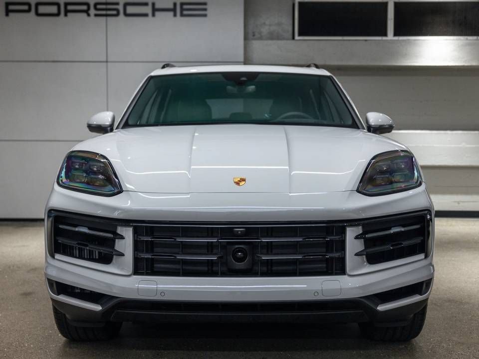 Certified 2026 Porsche Cayenne AWD/4WD image 8