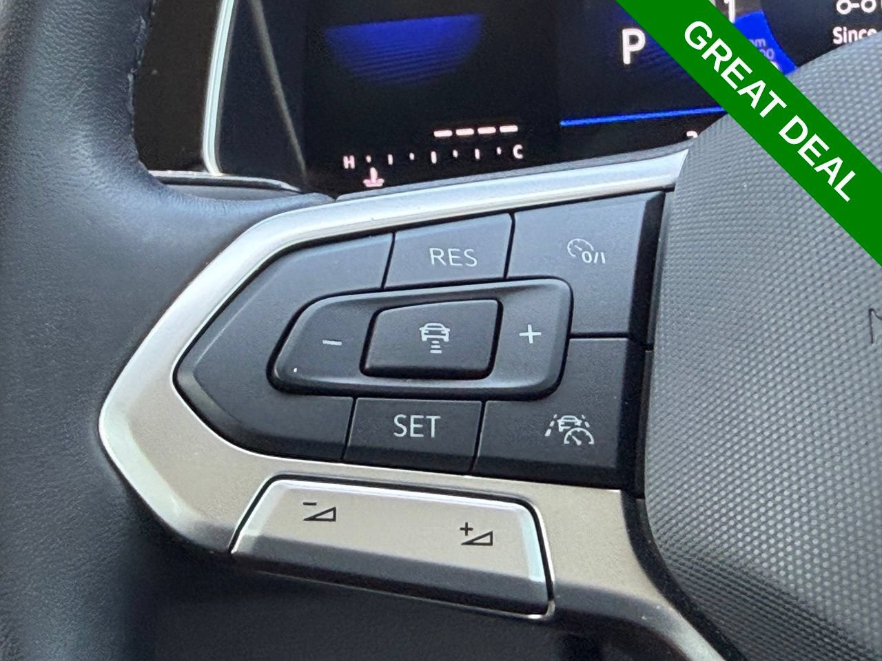 Used 2024 Volkswagen Jetta SE FWD image 19