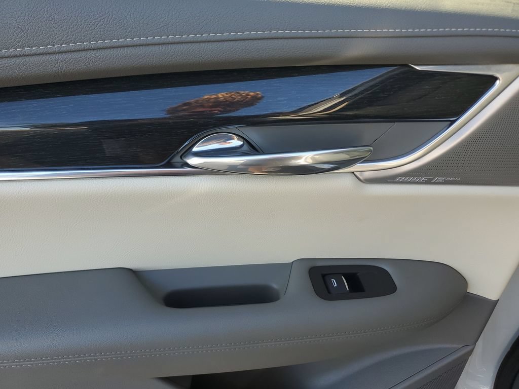Certified 2023 Cadillac XT6 Premium Luxury w/ Technology Package FWD image 16