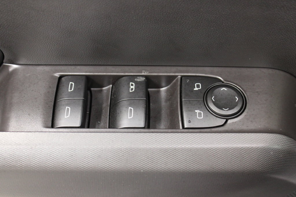 Used 2026 Chevrolet Colorado Trail Boss AWD/4WD image 18