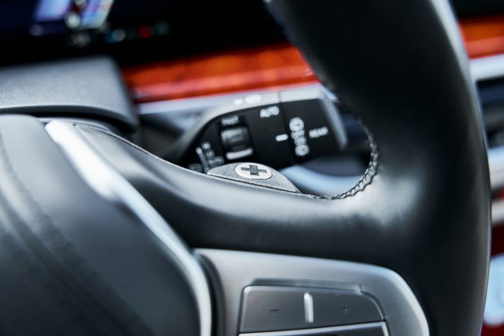 Used 2024 BMW ALPINA XB7 image 72