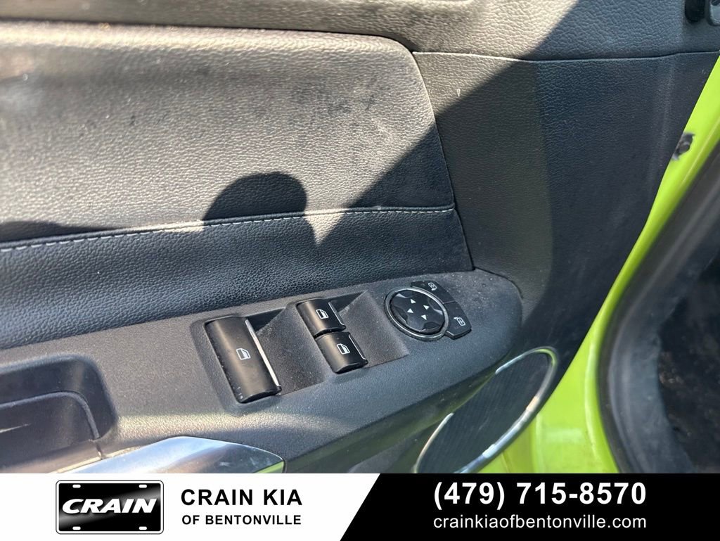 Used 2020 Ford Mustang Premium RWD image 15
