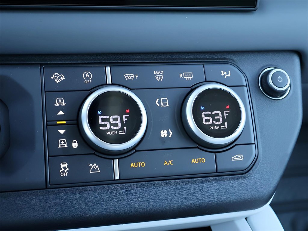 New 2025 Land Rover Defender 110 S image 26