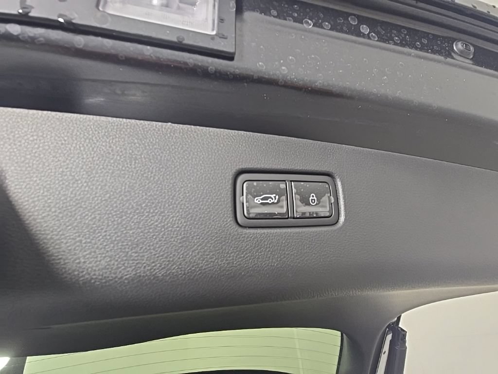 New 2027 Genesis GV70 2.5T Select AWD/4WD image 33
