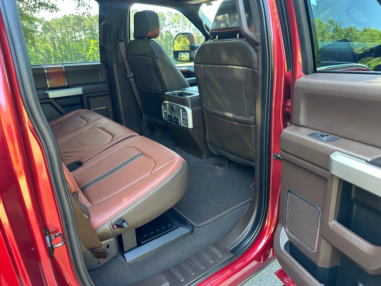 Used 2019 Ford F350 King Ranch w/ King Ranch Ultimate Package AWD/4WD image 23