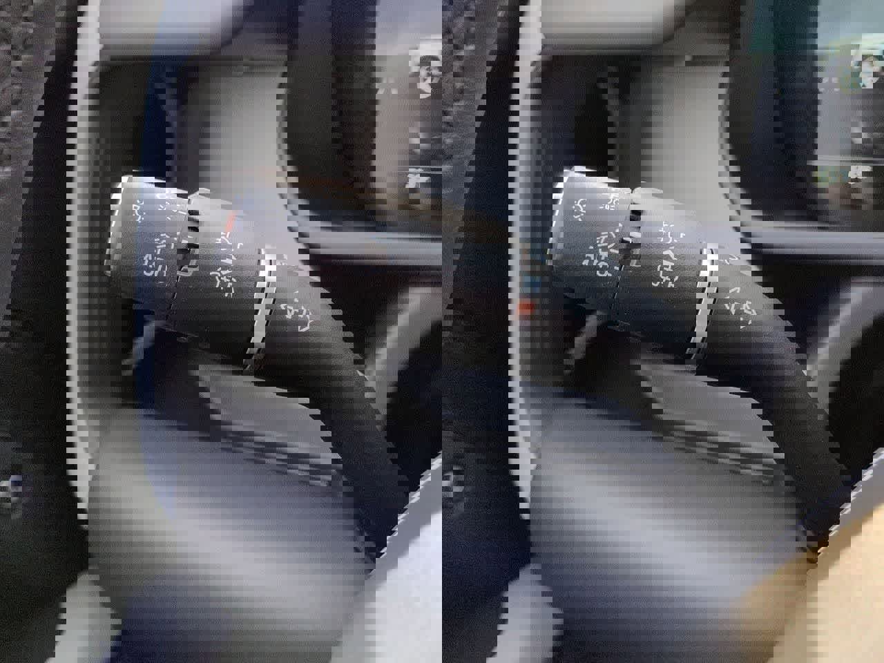 Used 2024 Land Rover Defender 130 S image 29