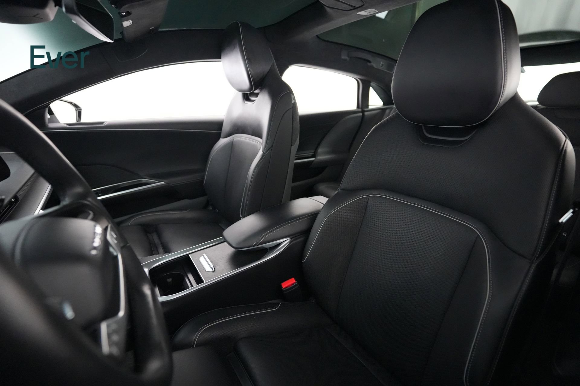 Used 2023 Lucid Air Touring image 4