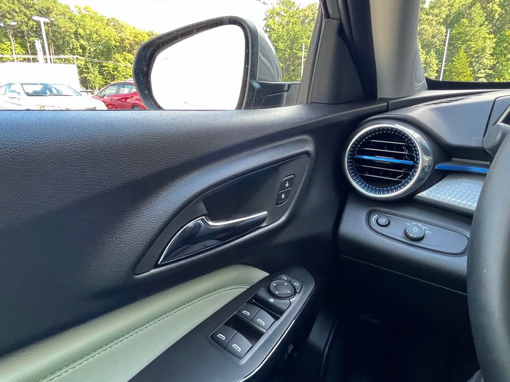 New 2026 Chevrolet Trax LT w/ Driver Confidence Package FWD image 19