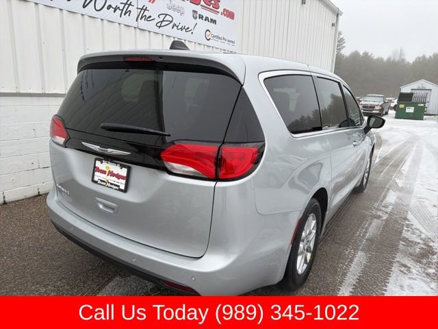 New 2026 Chrysler Voyager LX FWD image 9