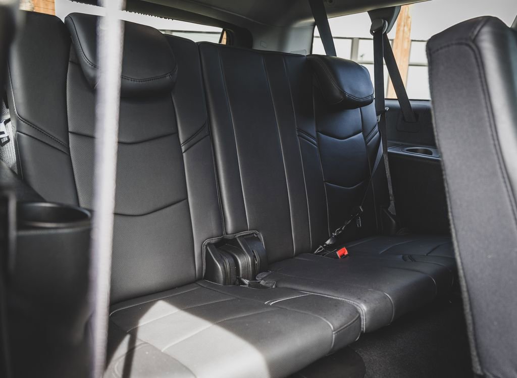 Used 2018 Cadillac Escalade ESV 4WD image 37