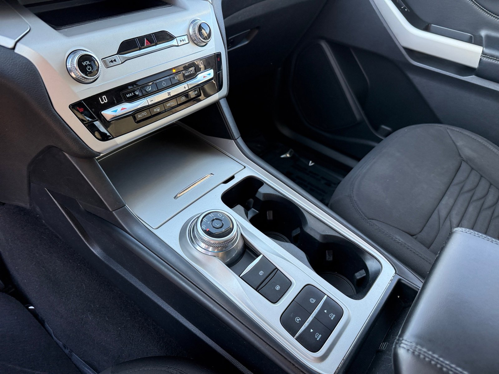 Used 2021 Ford Explorer XLT image 13