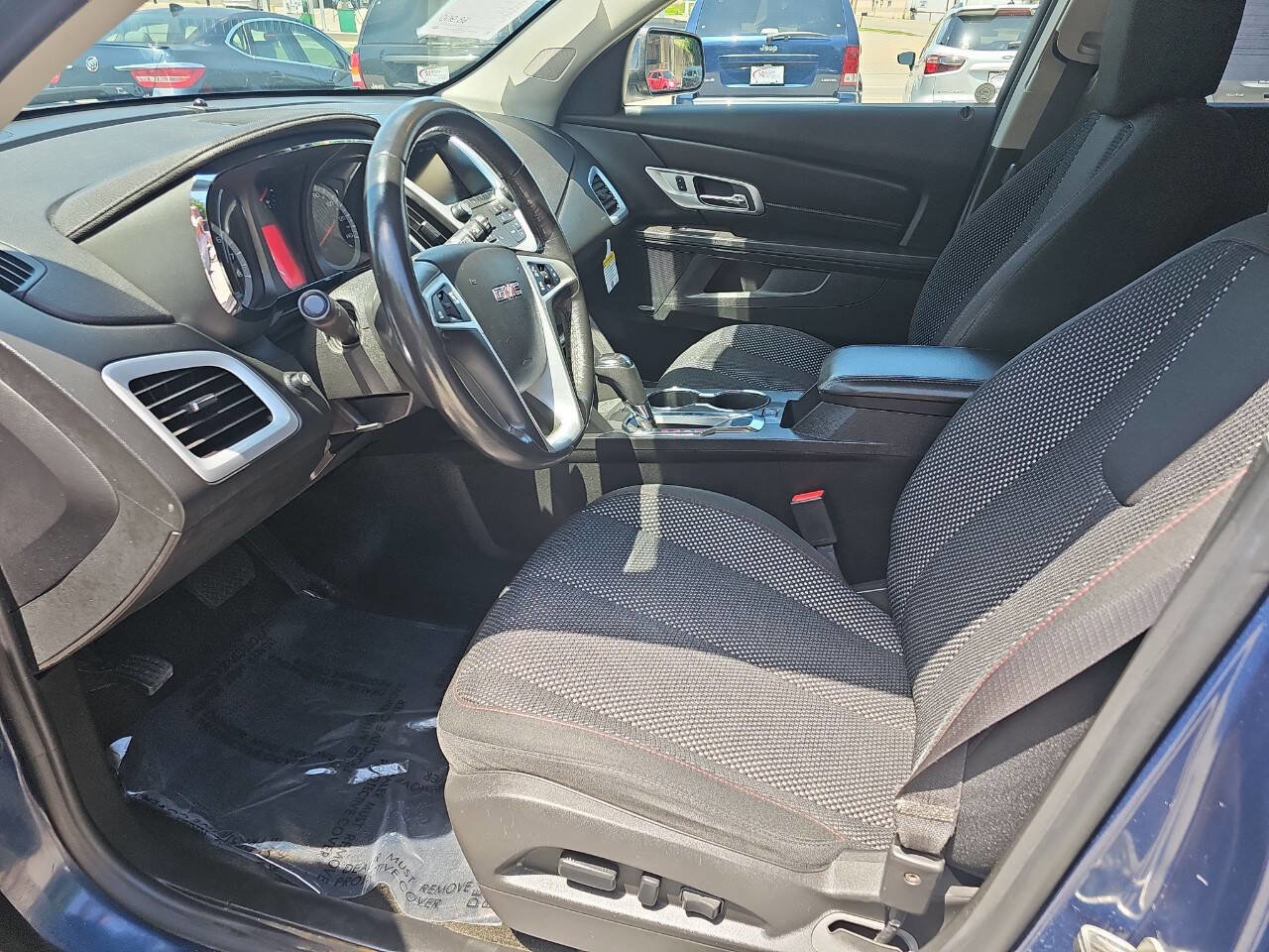 Used 2017 GMC Terrain SLE w/ Chrome Edition image 8