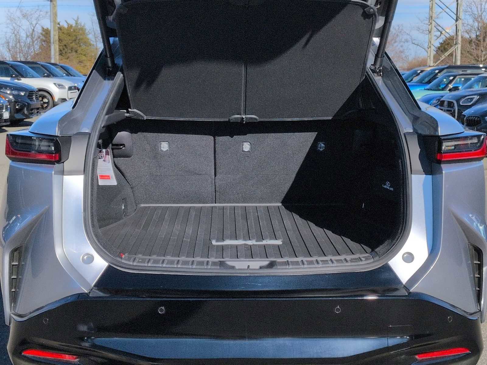 Used 2024 Lexus RZ 450e Premium image 34