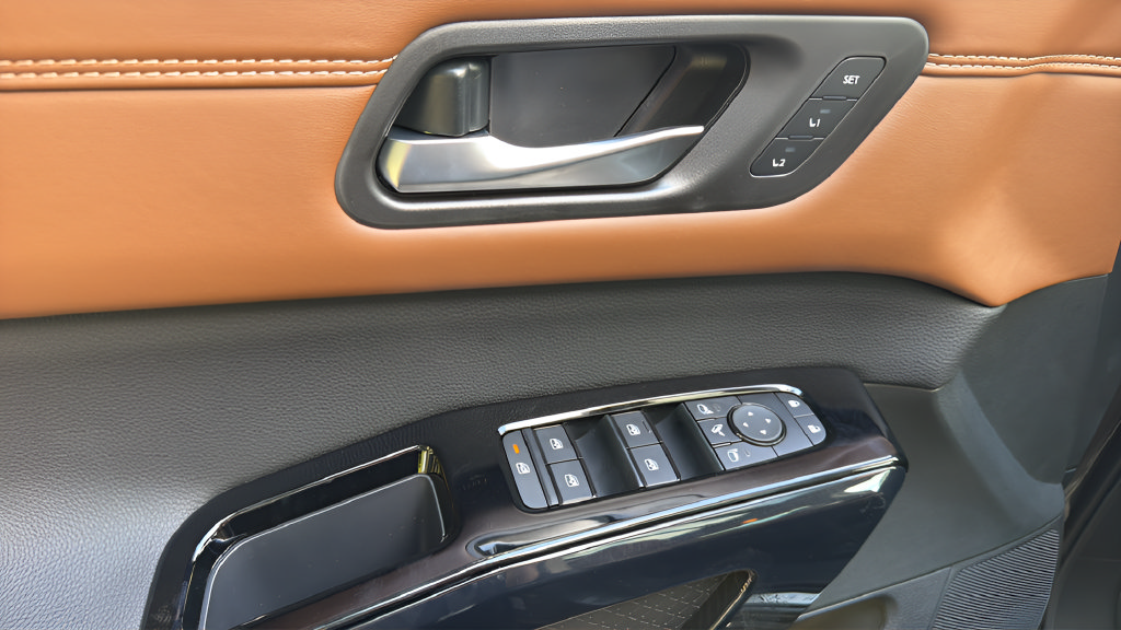 New 2026 Nissan Pathfinder Platinum AWD/4WD image 16