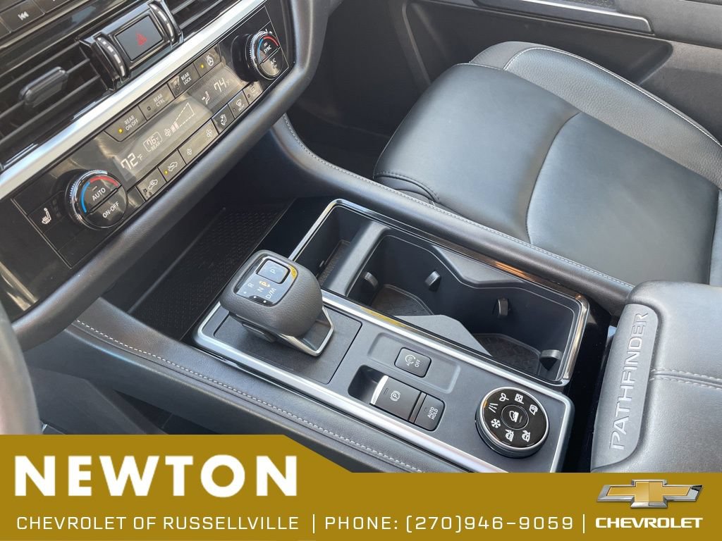 Used 2025 Nissan Pathfinder SL AWD/4WD image 21