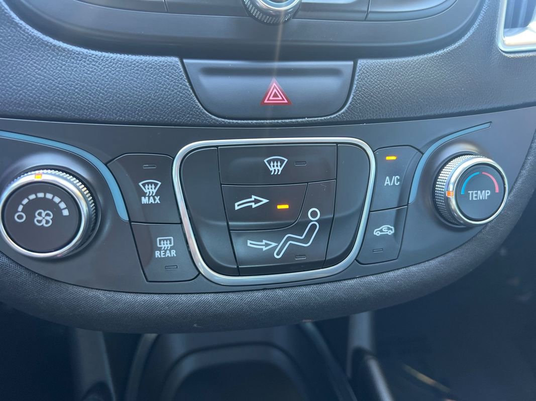 Used 2016 Chevrolet Malibu LT image 23