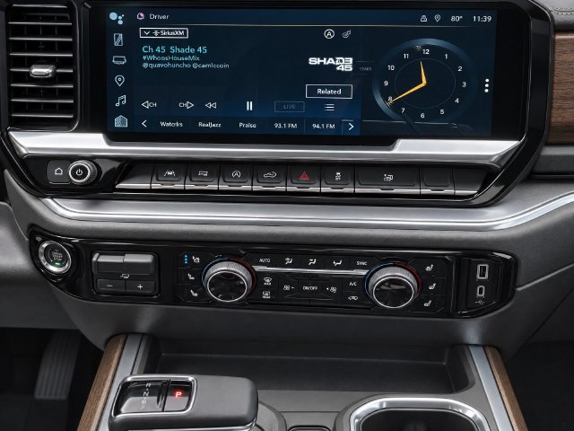 Used 2023 Chevrolet Silverado 1500 High Country w/ Technology Package AWD/4WD image 19