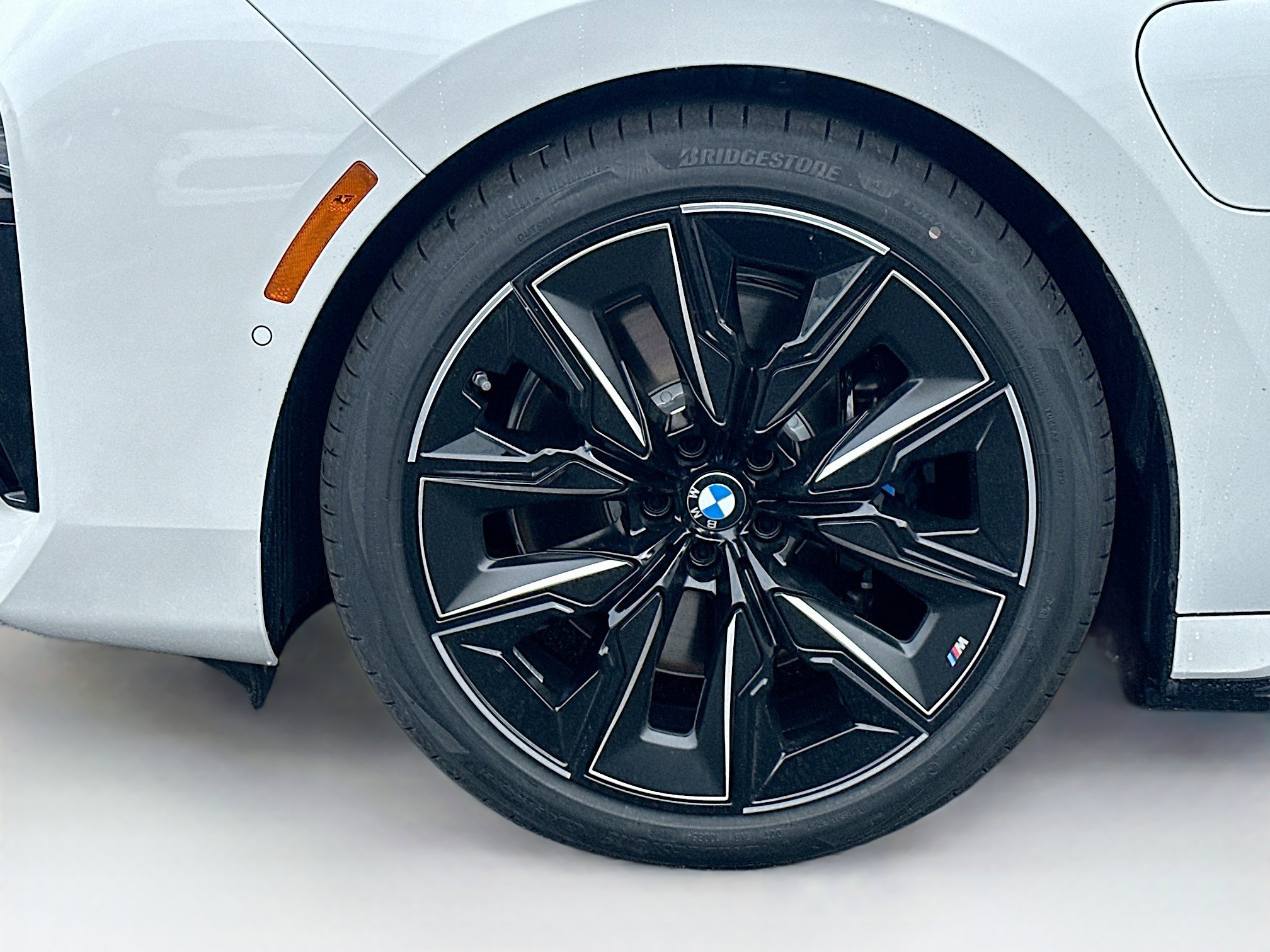 New 2026 BMW 750e xDrive image 26