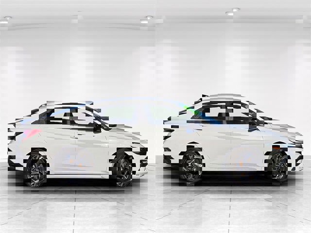 Certified 2025 Hyundai Elantra Sport image 8