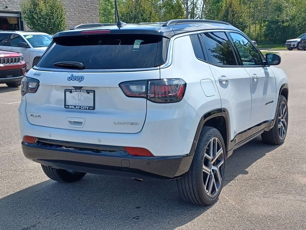 Used 2025 Jeep Compass Limited w/ Elite Group AWD/4WD image 4