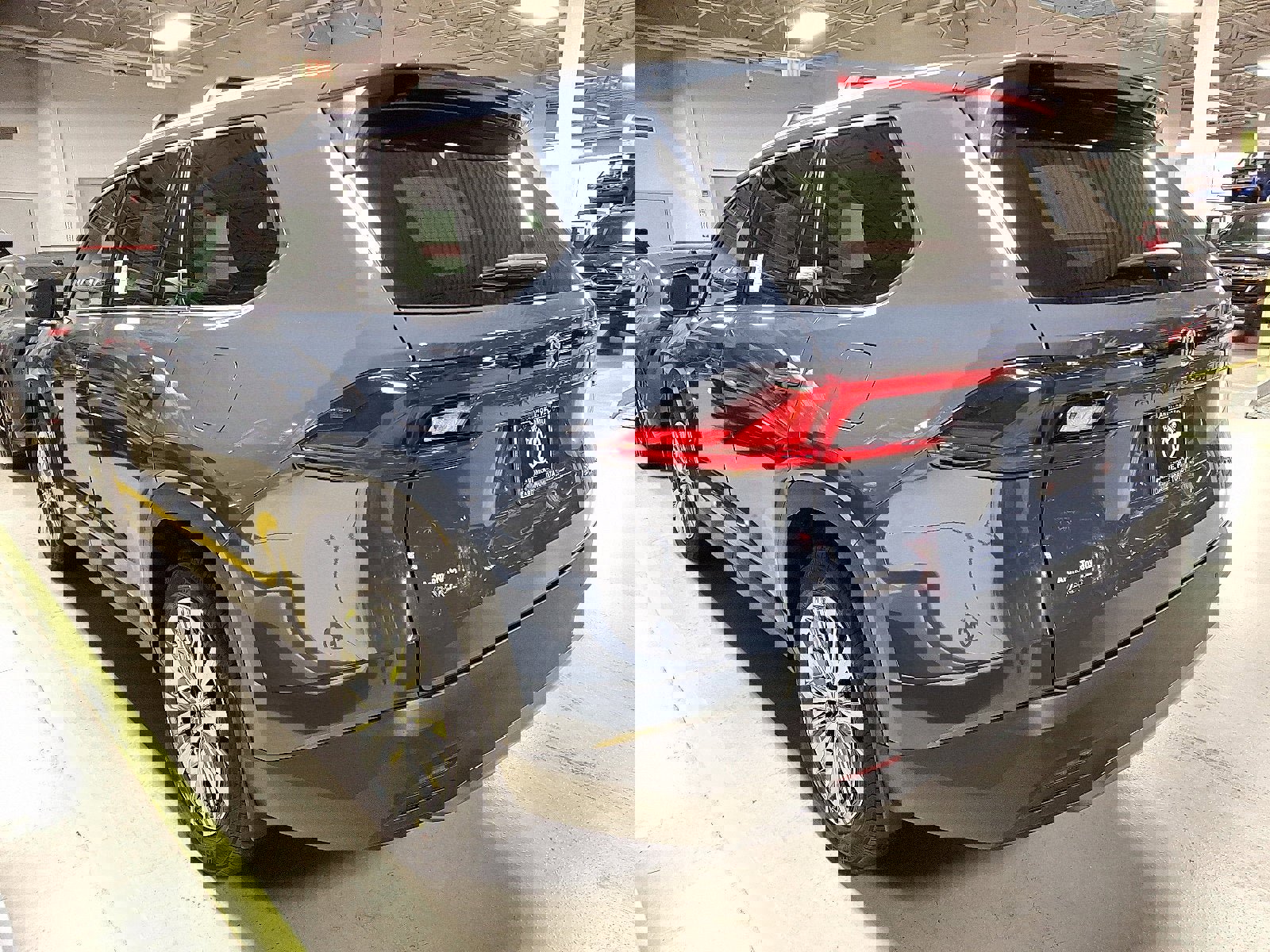 New 2026 Toyota Grand Highlander Platinum image 2